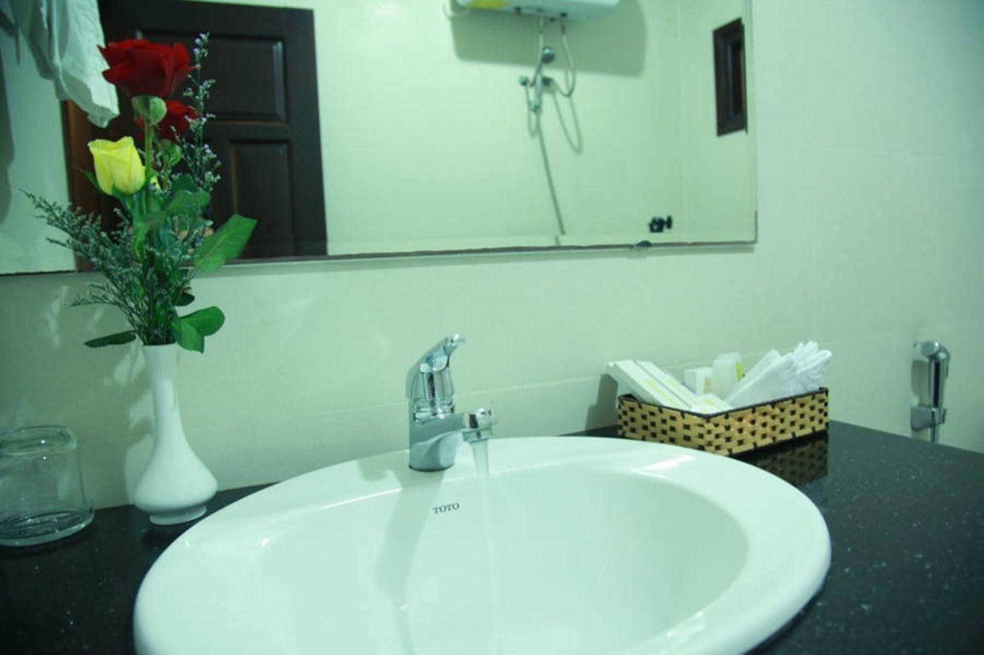 Oc Tien Sa Hotel Đà Nẵng Extérieur photo